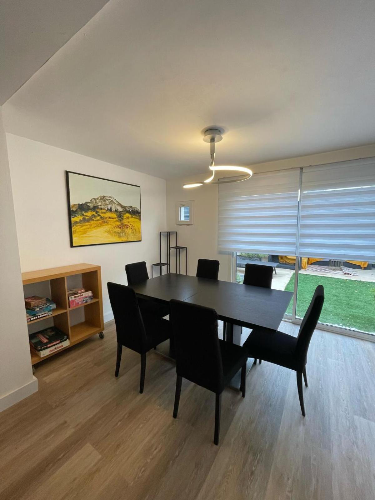 Maison Entiere Redessan מראה חיצוני תמונה